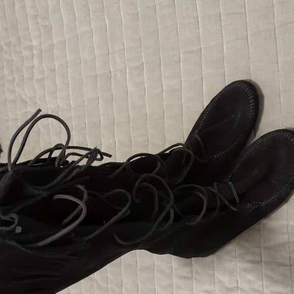 Minnetonka Front Lace Knee High Boot.  NWOT. - Picture 2 of 7